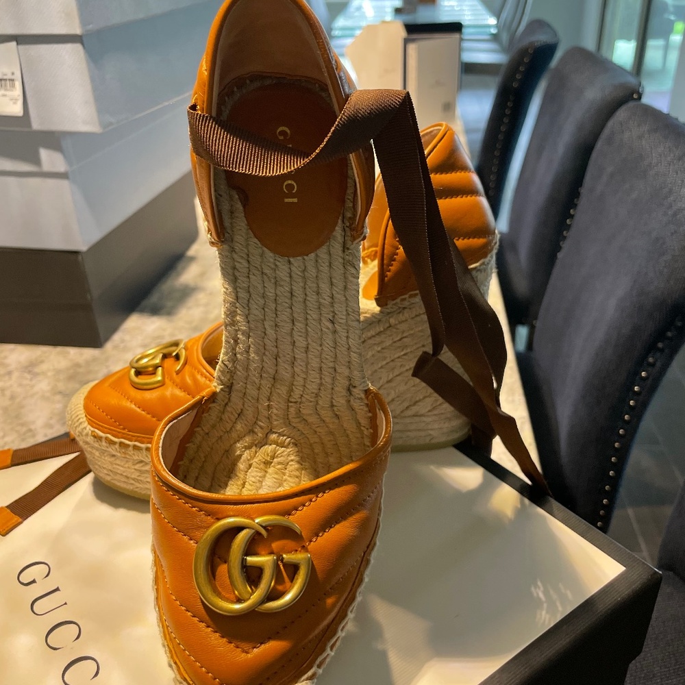 Gucci Leather platform espadrille